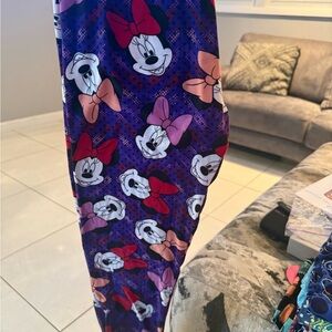 LuLaRoe Purple Leggings with Cartoon Character Print